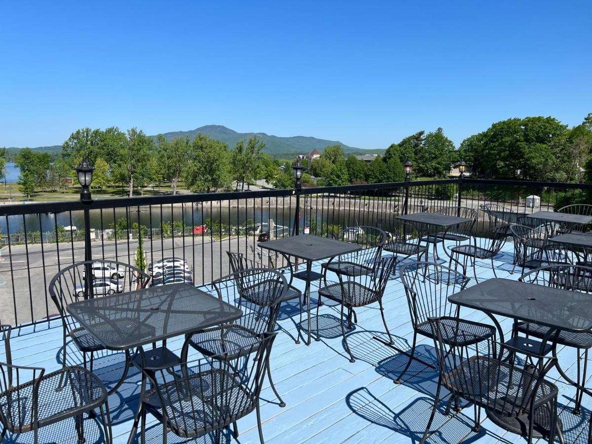Auberge Du Grand Lac Magog Exterior photo